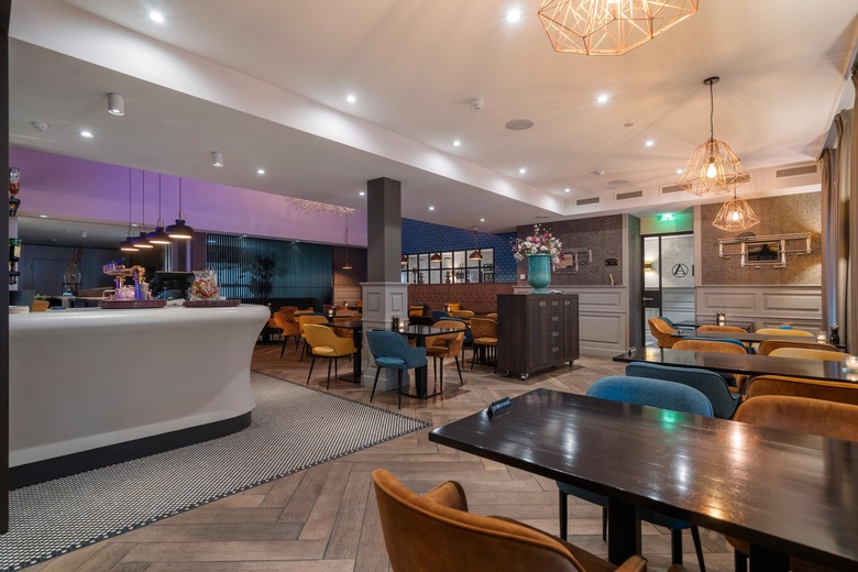 HorecaaanStationsplein | Stationsstraat - Antje 0 ong<br/> inWeert