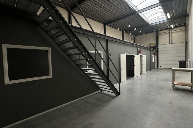 BedrijfsruimteaanHulsenboschstraat 7 d<br/> inWerkendam BedrijfsruimteaanHulsenboschstraat 7 d<br/> inWerkendam