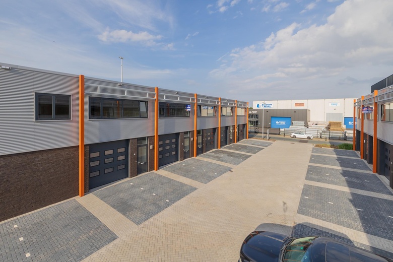 BedrijfsruimteaanCilinderweg 91 - 95<br/> inRoelofarendsveen