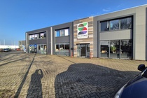 Bekijk foto 4 van Newtonweg 1