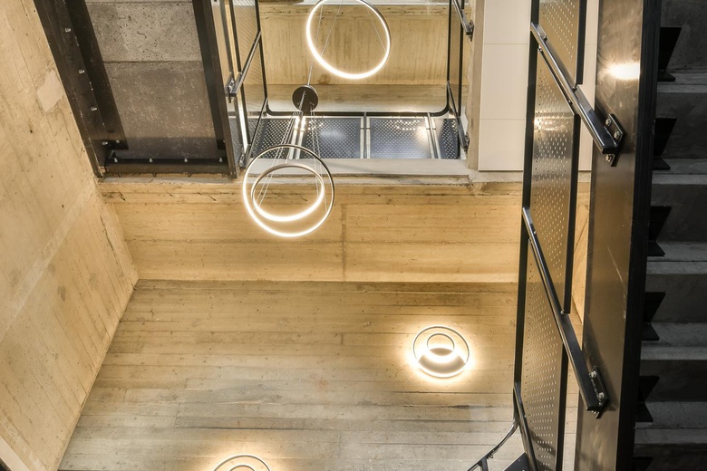 BedrijfsruimteaanHaarlemmerstraatweg 13<br/> inHalfweg