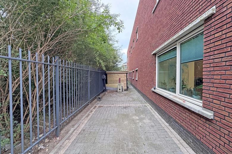 BedrijfsruimteaanAugustapolder 8<br/> inBarendrecht