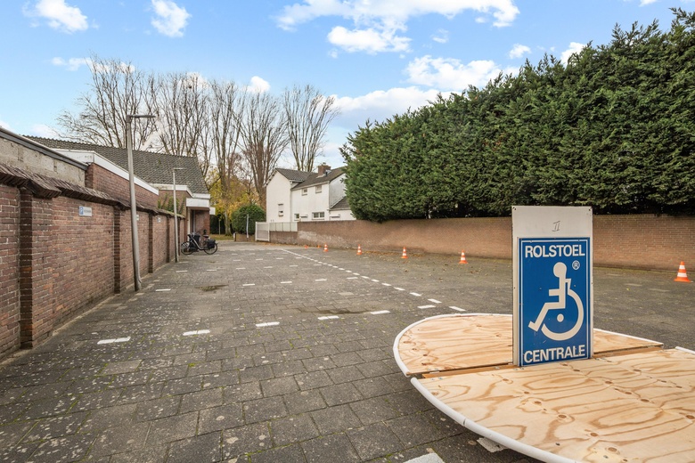 BedrijfsruimteaanParklaan 79<br/> inRoosendaal