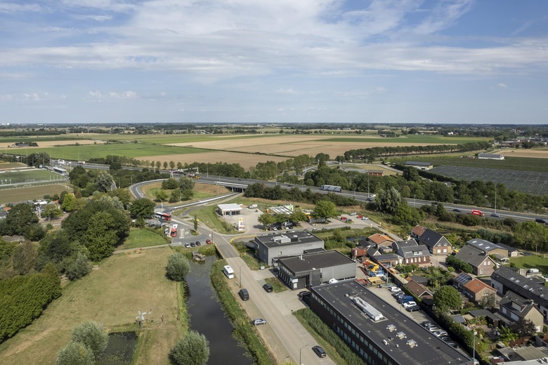 BedrijfsruimteaanDoornseweg 2 a<br/> inNieuwendijk BedrijfsruimteaanDoornseweg 2 a<br/> inNieuwendijk