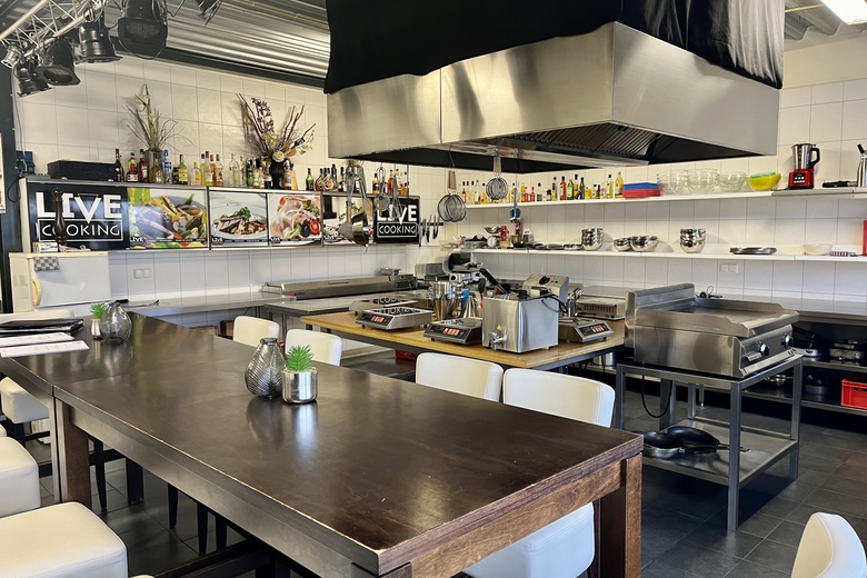 HorecaaanMetaalstraat 18 a<br/> inHaaksbergen HorecaaanMetaalstraat 18 a<br/> inHaaksbergen