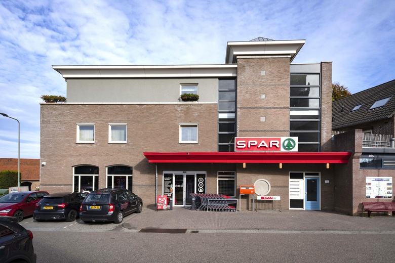 Bekijk foto 1 van Kerkstraat 1 Bekijk foto 1 van Kerkstraat 1