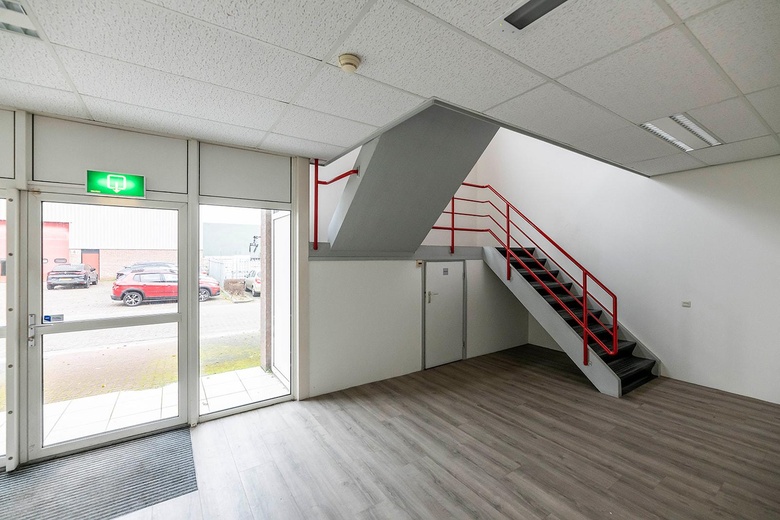 BedrijfsruimteaanIndustriestraat 10<br/> inHardinxveld-Giessendam BedrijfsruimteaanIndustriestraat 10<br/> inHardinxveld-Giessendam