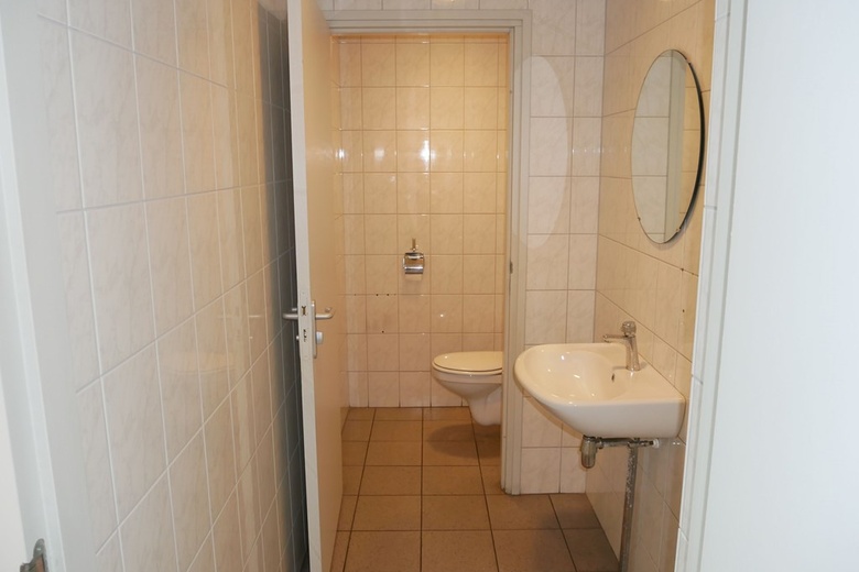 BedrijfsruimteaanVlotlaan 412<br/> inMonster BedrijfsruimteaanVlotlaan 412<br/> inMonster