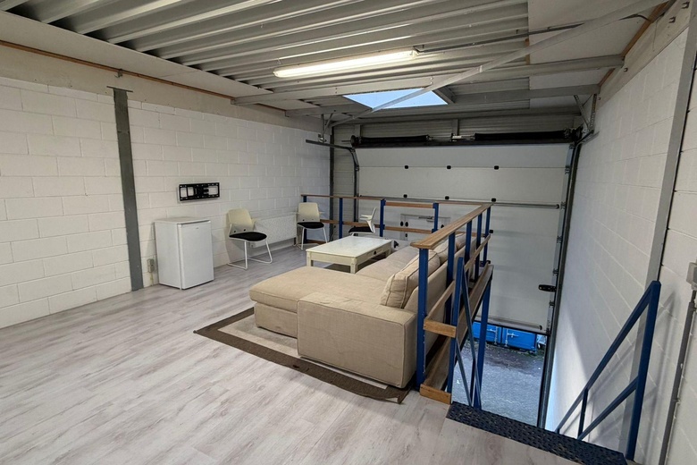 BedrijfsruimteaanC. Verolmelaan 221<br/> inUithoorn