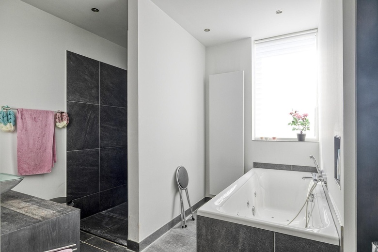 BedrijfsruimteaanDommelstraat 15 - 17<br/> inDen Bosch