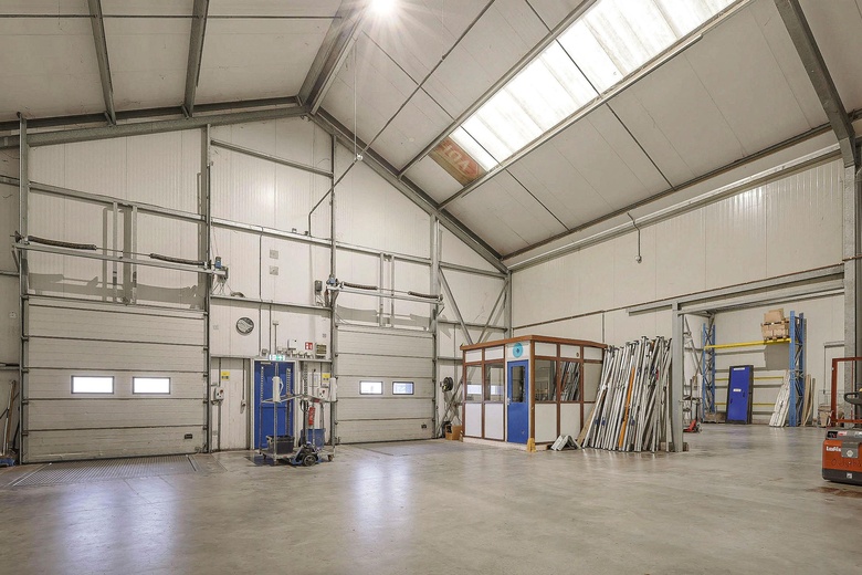 BedrijfsruimteaanPoelweg 12<br/> inDe Kwakel