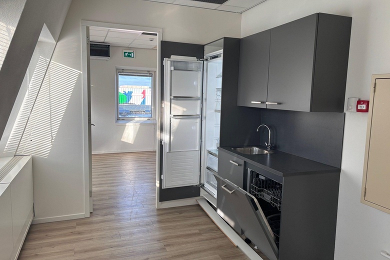 BedrijfsruimteaanTwentestraat 20-30<br/> inRotterdam