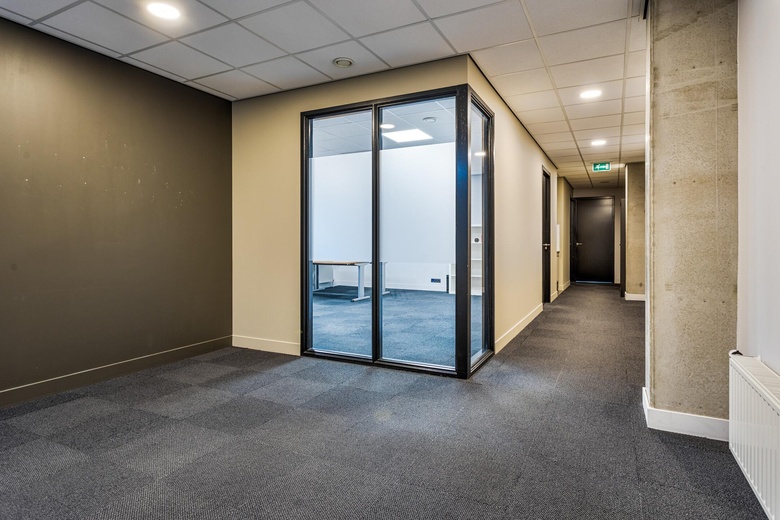 BedrijfsruimteaanLooier 16<br/> inNieuwkuijk