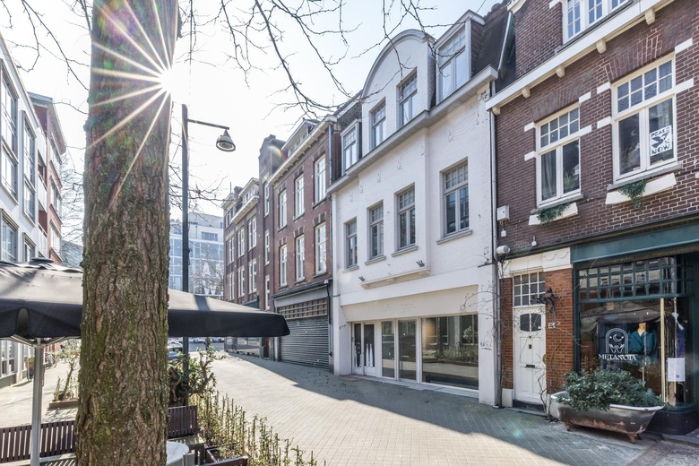 Bekijk foto 1 van Oranje Nassaustraat 3 Bekijk foto 1 van Oranje Nassaustraat 3