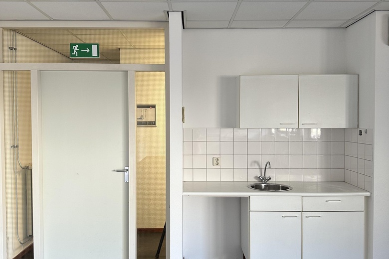 BedrijfsruimteaanKlompenmakerstraat 28 - 30<br/> inHoogvliet BedrijfsruimteaanKlompenmakerstraat 28 - 30<br/> inHoogvliet