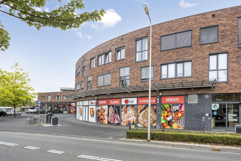 WinkelruimteaanUitslagsweg 93 3<br/> inHengelo WinkelruimteaanUitslagsweg 93 3<br/> inHengelo