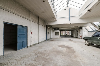 Bedrijfsruimte Schouwtjeslaan 12, Haarlem | Bedrijfspand.com