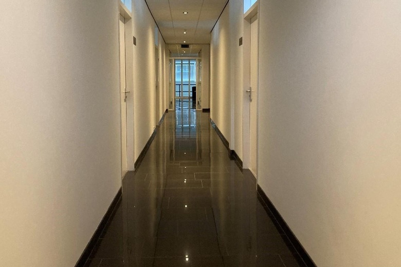 KantoorruimteaanVeersedijk 59<br/> inHendrik-Ido-Ambacht KantoorruimteaanVeersedijk 59<br/> inHendrik-Ido-Ambacht