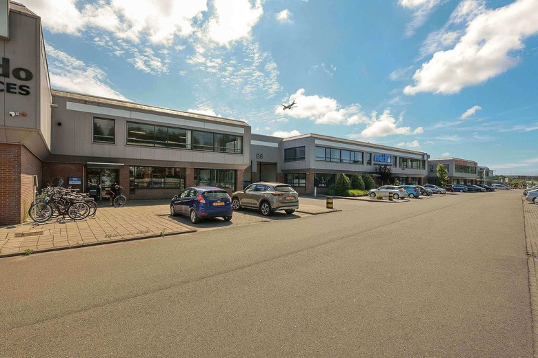 BedrijfsruimteaanHaarlemmerstraatweg 105<br/> inHalfweg