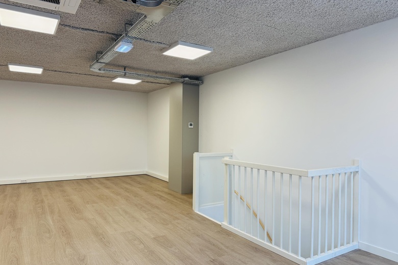 BedrijfsruimteaanNijverheidslaan 10 L<br/> inWeesp BedrijfsruimteaanNijverheidslaan 10 L<br/> inWeesp