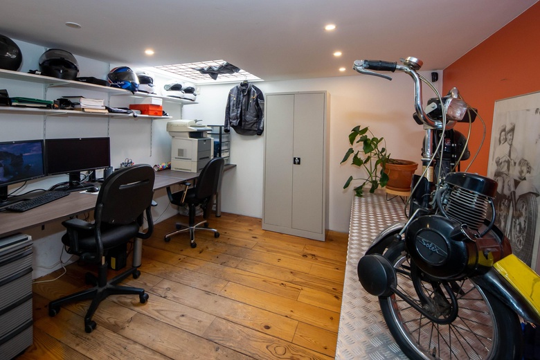 WinkelruimteaanEverard Meysterweg 54 A<br/> inAmersfoort WinkelruimteaanEverard Meysterweg 54 A<br/> inAmersfoort