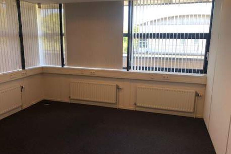 Kantoorruimteaande Molen 30-32 2e etage<br/> inHouten Kantoorruimteaande Molen 30-32 2e etage<br/> inHouten
