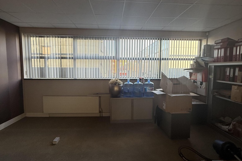 BedrijfsruimteaanVermogenweg 39<br/> inMijdrecht