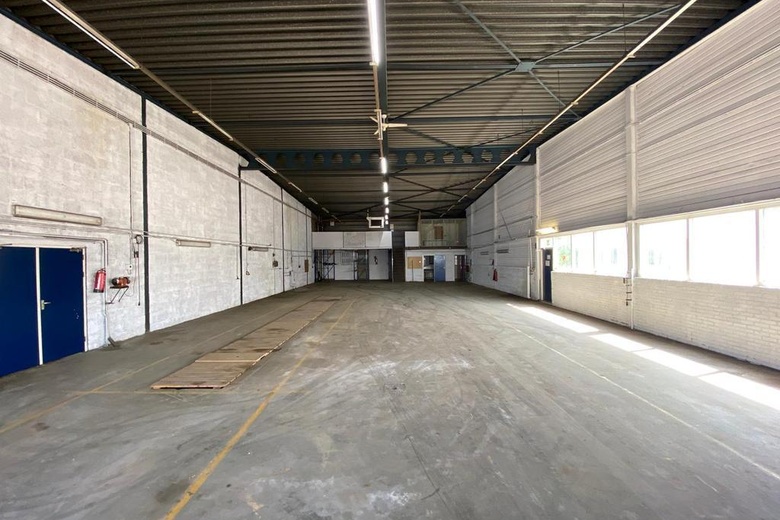 BedrijfsruimteaanA. Einsteinweg 11<br/> inAlphen aan den Rijn