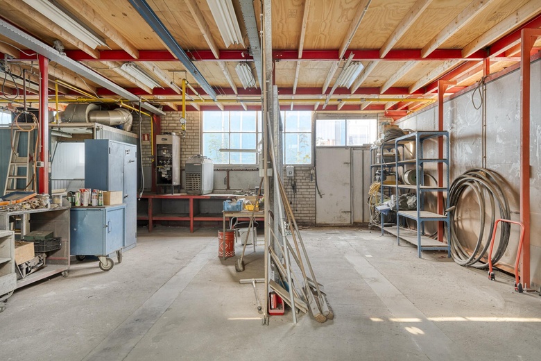BedrijfsruimteaanIndustrieweg 2 E<br/> inMaassluis BedrijfsruimteaanIndustrieweg 2 E<br/> inMaassluis