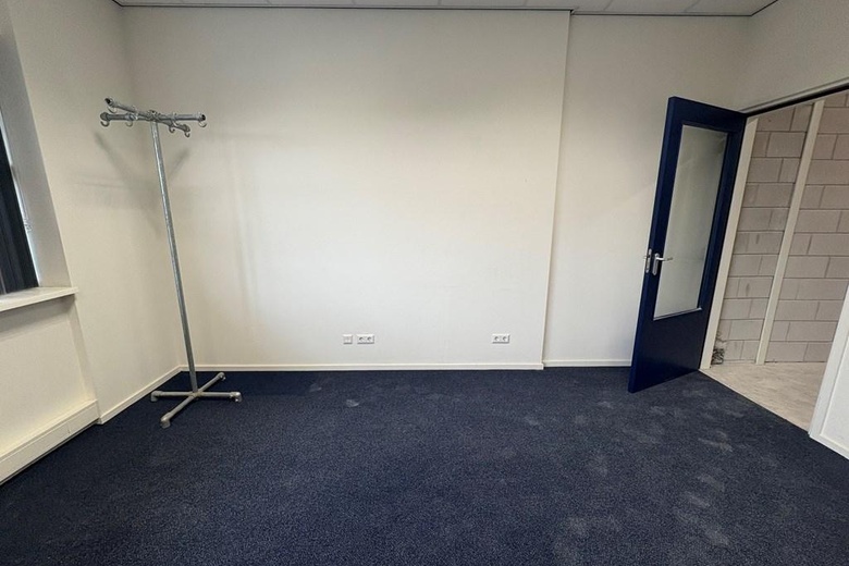 BedrijfsruimteaanVlotlaan 302<br/> inMonster BedrijfsruimteaanVlotlaan 302<br/> inMonster