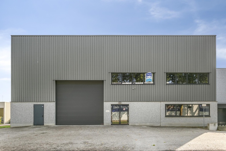 BedrijfsruimteaanHandelsstraat 9<br/> inSittard BedrijfsruimteaanHandelsstraat 9<br/> inSittard