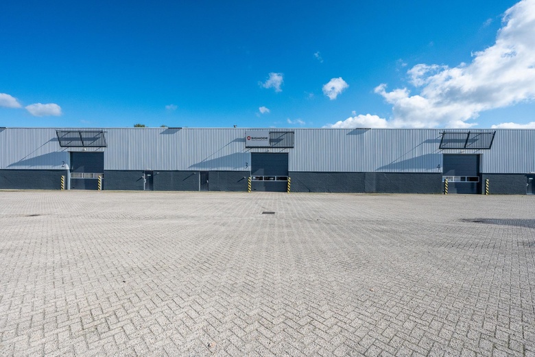 BedrijfsruimteaanHallenweg 2 - 4<br/> inBest BedrijfsruimteaanHallenweg 2 - 4<br/> inBest