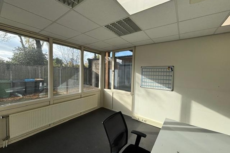 BedrijfsruimteaanTolstraat 8<br/> inEnschede