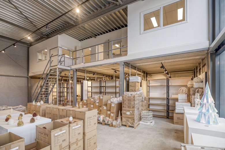 BedrijfsruimteaanLakenblekerstraat 24 A<br/> inAalsmeer BedrijfsruimteaanLakenblekerstraat 24 A<br/> inAalsmeer