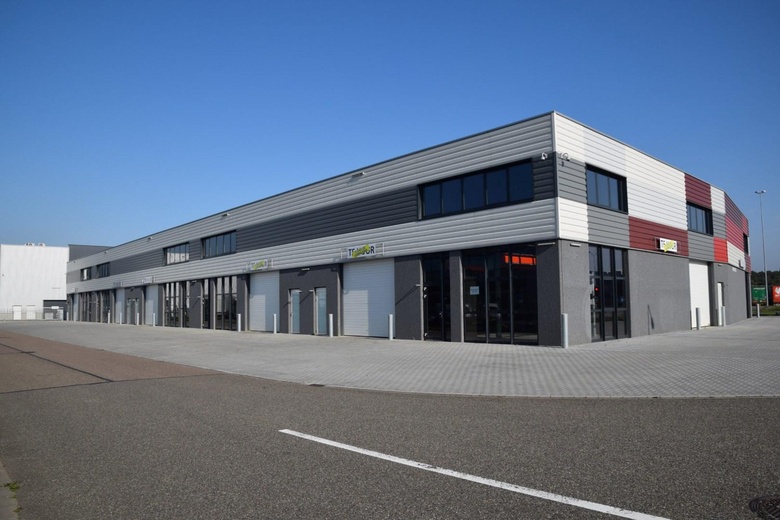 BedrijfsruimteaanMarie Curieweg 3 J<br/> inRoermond BedrijfsruimteaanMarie Curieweg 3 J<br/> inRoermond