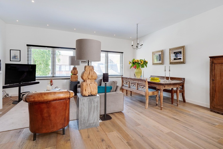 WinkelruimteaanJulianalaan 21<br/> inBilthoven WinkelruimteaanJulianalaan 21<br/> inBilthoven