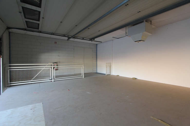 BedrijfsruimteaanDomineeslaan 91<br/> inZwanenburg