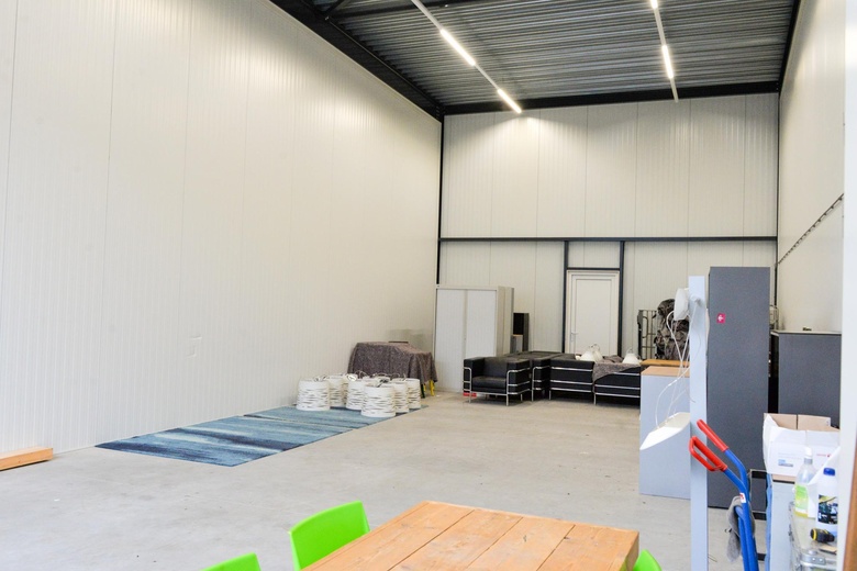 BedrijfsruimteaanZompstraat 28 c<br/> inRaalte BedrijfsruimteaanZompstraat 28 c<br/> inRaalte