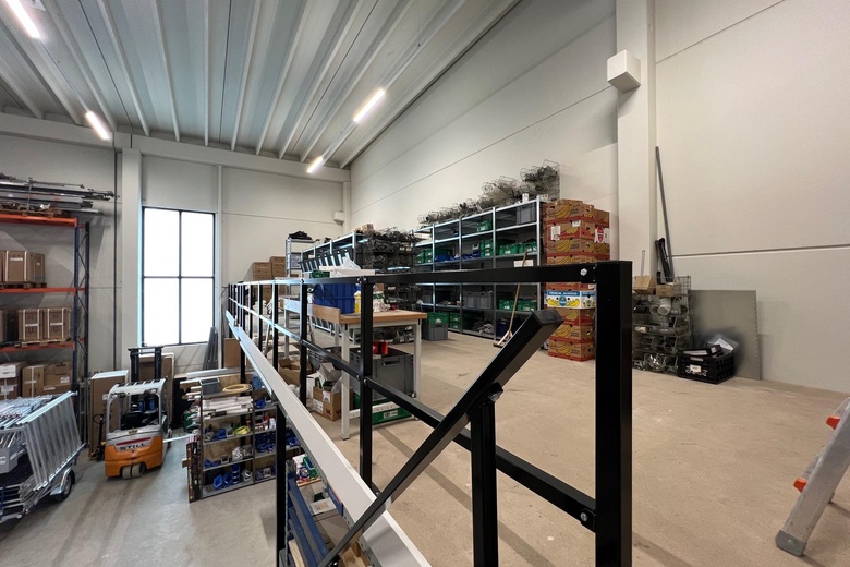 BedrijfsruimteaanTenorweg 4<br/> inSliedrecht BedrijfsruimteaanTenorweg 4<br/> inSliedrecht
