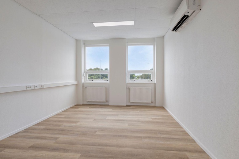 BedrijfsruimteaanShannonweg 1<br/> inSchiphol BedrijfsruimteaanShannonweg 1<br/> inSchiphol