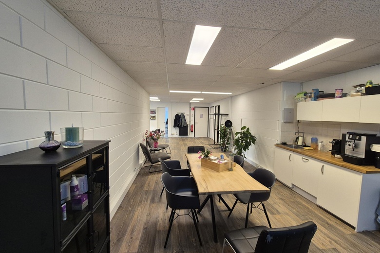 Kantoorruimteaande Oude Veiling 72<br/> inZwaag