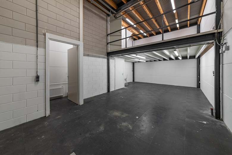 Bekijk foto Bedrijfsruimte aan de Poortland 178 in Amsterdam