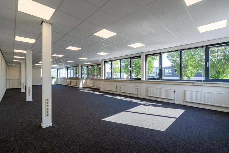 BedrijfsruimteaanPlatinastraat 79<br/> inZoetermeer BedrijfsruimteaanPlatinastraat 79<br/> inZoetermeer