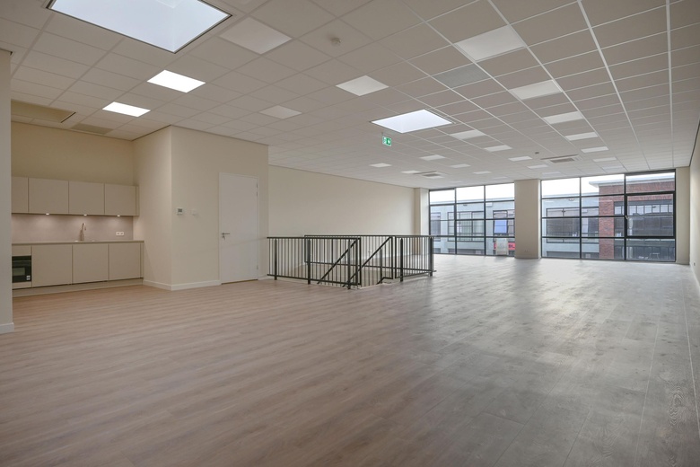 BedrijfsruimteaanHavenstraat 80 b<br/> inHuizen