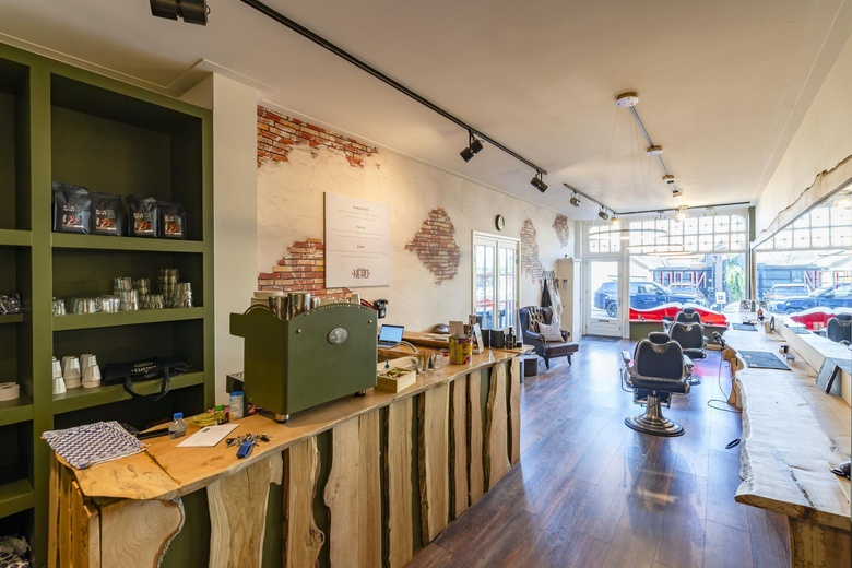WinkelruimteaanNaarderstraat 29<br/> inLaren WinkelruimteaanNaarderstraat 29<br/> inLaren