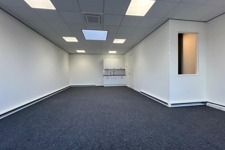 BedrijfsruimteaanLelystraat 60 h<br/> inSliedrecht