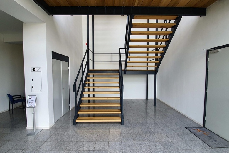 BedrijfsruimteaanMarie Curieweg 1<br/> inRoermond BedrijfsruimteaanMarie Curieweg 1<br/> inRoermond