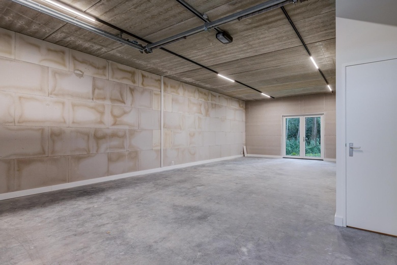 BedrijfsruimteaanTitaniumweg 20<br/> inAlphen aan den Rijn BedrijfsruimteaanTitaniumweg 20<br/> inAlphen aan den Rijn