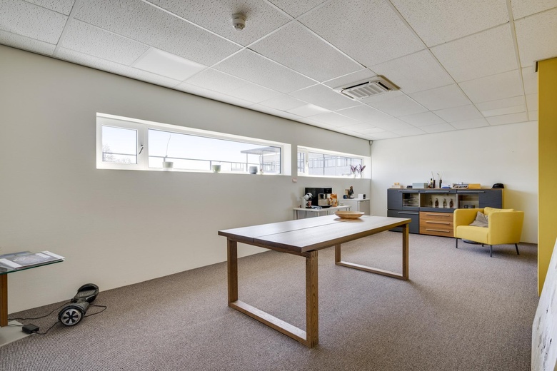 BedrijfsruimteaanNoordhoven 10<br/> inRoermond BedrijfsruimteaanNoordhoven 10<br/> inRoermond