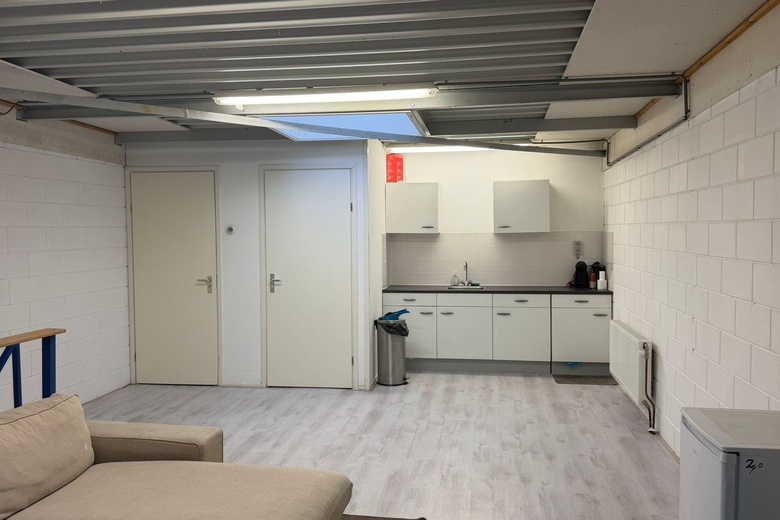 BedrijfsruimteaanC. Verolmelaan 221<br/> inUithoorn